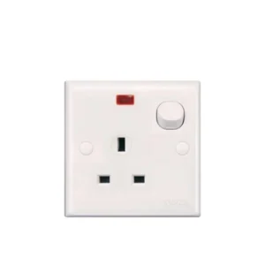 E-Series E15N 13A 3 Pin Flat Switched Socket With Neon