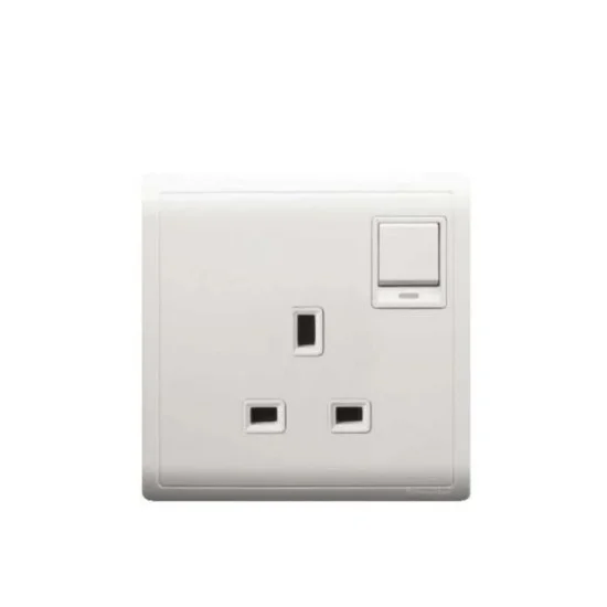 Pieno E8215N 13 Amp Switched Socket With Neon